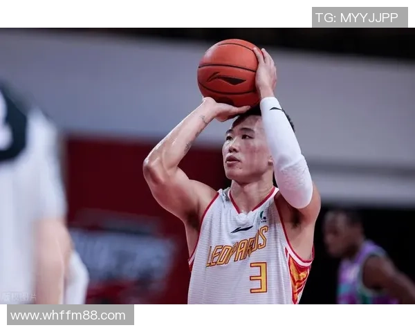 上海篮球队战术选择引发热议球迷与专家各执己见探讨未来发展方向